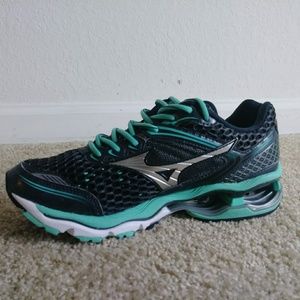 Mizuno Wave Creation 17 Women Sneakers